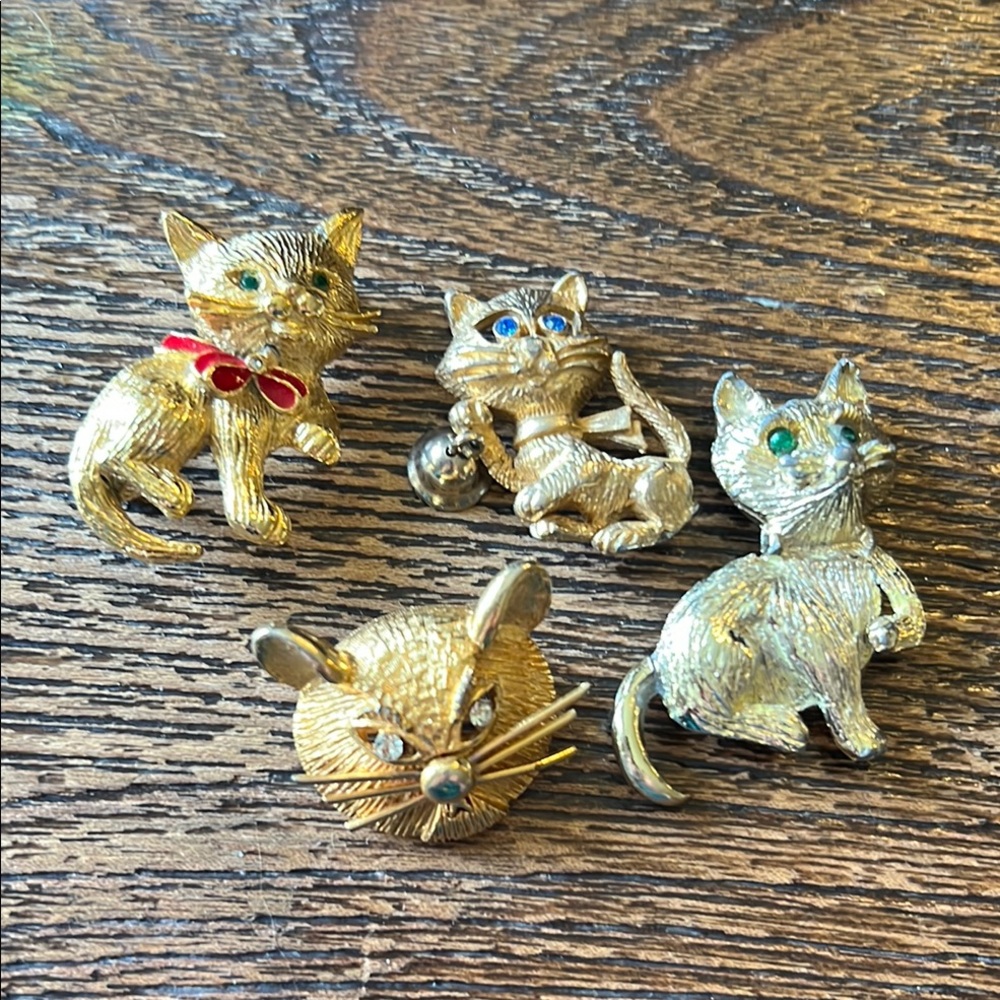 Lot vintage Gold Cat and Mouse Brooch Set
